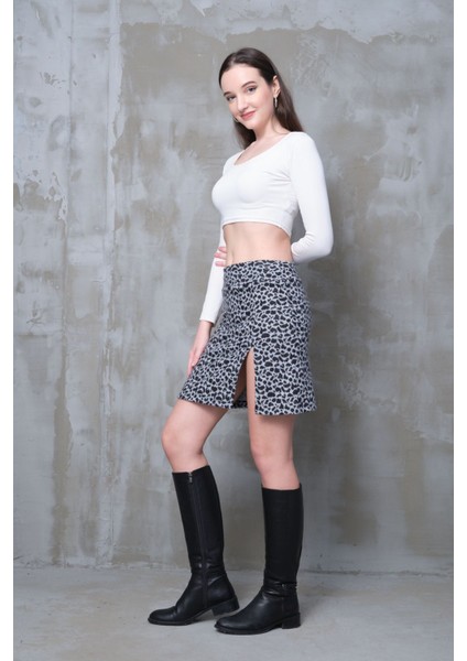 Gri Leopar Desenli Yırtmaçlı Mini Etek Esnek Kumaş Iç Göstermez Yüksek Bel BOY45CM fiyatları