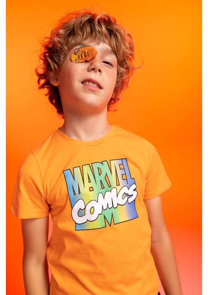 Erkek Çocuk Marvel Comics Kısa Kollu Tişört Deniz Şort 2'li Takım A0714A823HS modelleri
