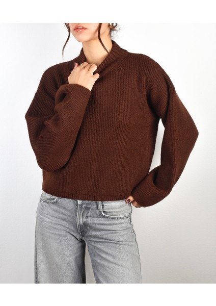 Kadın Kahverengi Crop Yumuşak Oversize Kazak