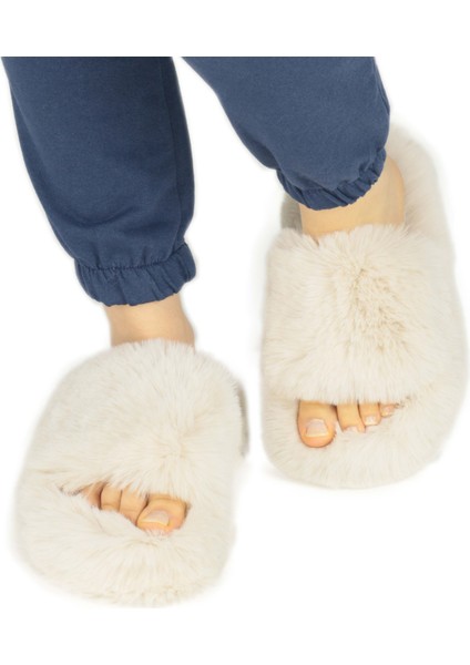Kadın Ekstra Yumuşak Tüylü Ev Terliği 3cm