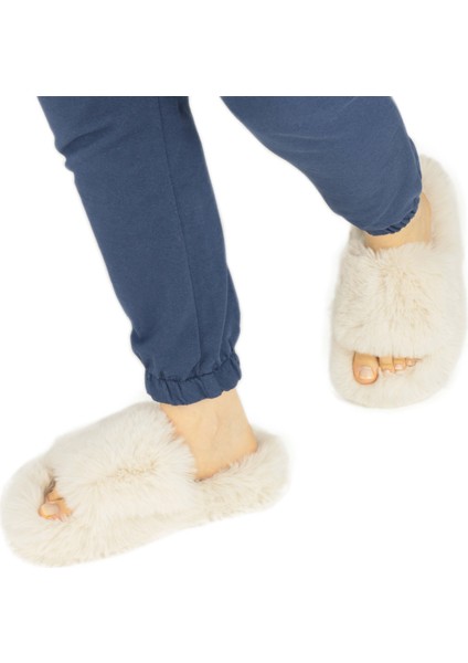 Kadın Ekstra Yumuşak Tüylü Ev Terliği 3cm