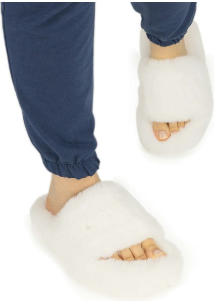 Kadın Ekstra Yumuşak Tüylü Ev Terliği 3cm