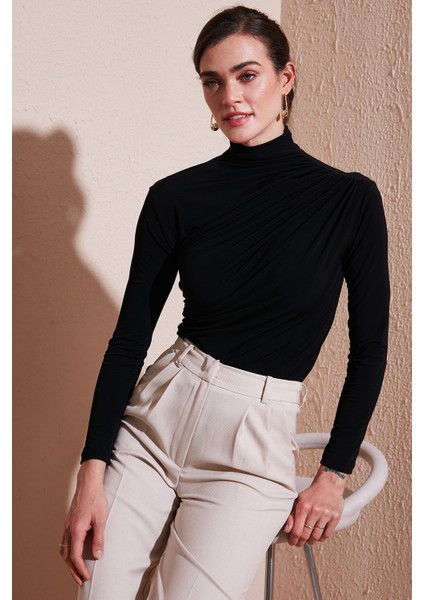Streç Büzgü Detaylı Slim Fit Dik Yaka Bluz Bayan Bluz 669925 fiyatları