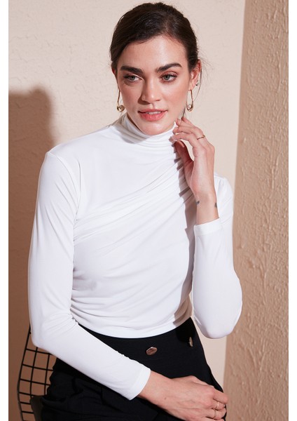Streç Büzgü Detaylı Slim Fit Dik Yaka Bluz Bayan Bluz 669925 fiyatları