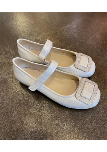 31-36 Numara Kız Çocuk Tokalı Babet Sedef