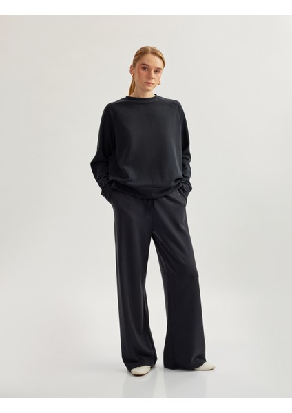 Modal Kumaş Rahat Kesim Uzun Kollu Bisiklet Yaka Kadın Basic Sweatshirt