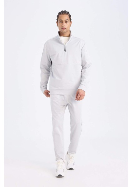 DefactoFit Standart Fit Dik Yaka Fermuarlı Skuba Dalgıç Kumaş Sporcu Sweatshirt D7305AX25SP