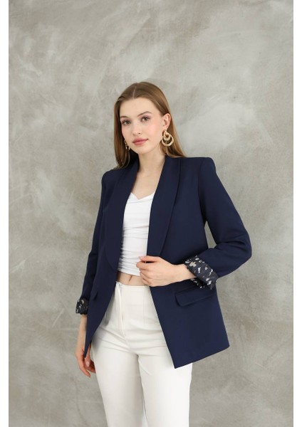 Kadın Düğmesiz Cepli Astarlı Katlanılabilir Kol Blazer Ceket