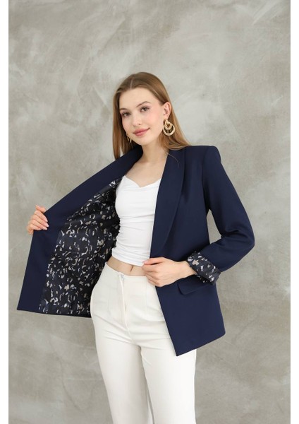 Kadın Düğmesiz Cepli Astarlı Katlanılabilir Kol Blazer Ceket