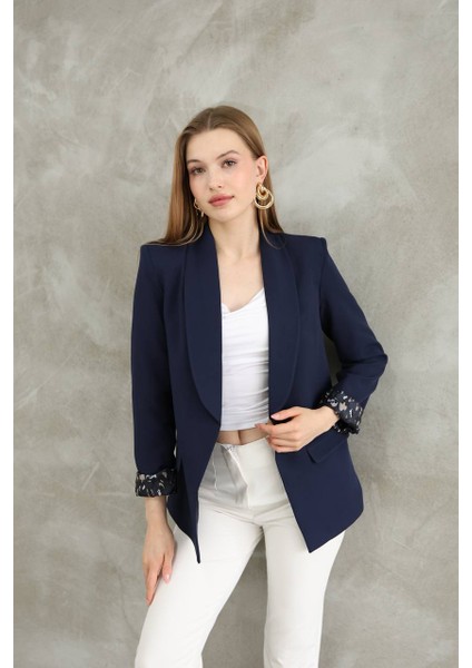 Kadın Düğmesiz Cepli Astarlı Katlanılabilir Kol Blazer Ceket