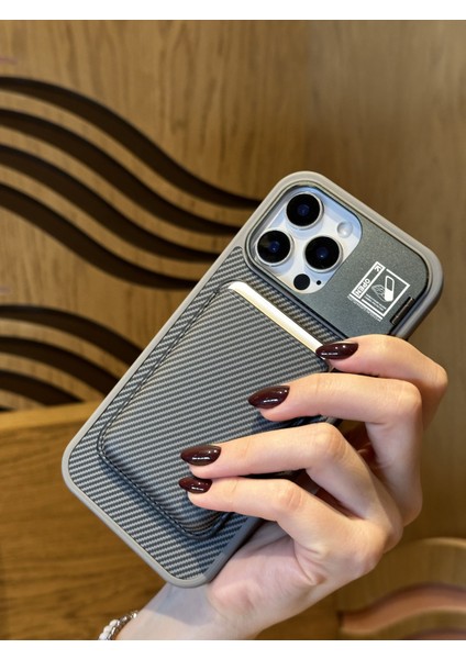 Apple iPhone 15 Pro Uyumlu Kamera Çerçeve Standlı Gri Karbon Deri Cüzdanlı Kılıf