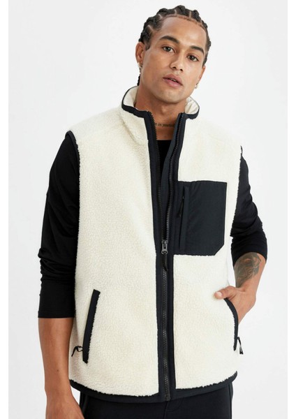 Fit Normal Kesim Dik Yaka Fermuarlı Cepli Pelüş Yelek C6045AX24AU