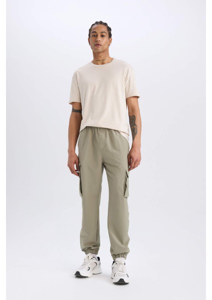 DeFactoFit Sporcu Jogger Eşofman Altı Slim Fit Dar Kesim Dokuma Kargo Cepli Standart Paça D3884AX24WN