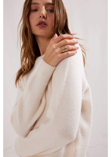 Regular Fit Bisiklet Yaka Basic Düz Soft Touch Yumuşak Triko Kazak D8678AX25SP modelleri