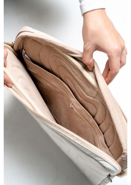 Cornerarmor (Kenar Koruma) Teknolojisine Sahip Macbook Çantası(13&15.6 Inch) fırsatları