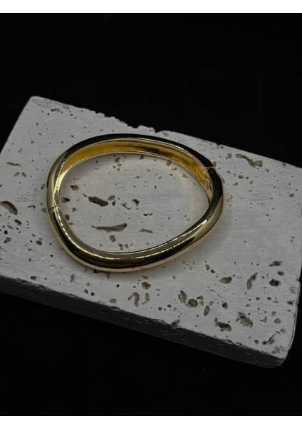 Asimetrik Gold Kelepçe Bileklik