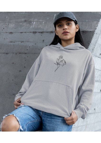 Boyacı Panda Küçük Ön Baskılı Sweatshirt Kadın
