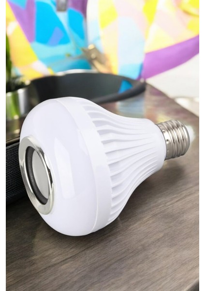Bluetooth Hoparlör Rgb LED Teknolojisi ile Müzik ve Aydınlatma