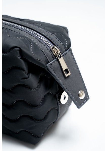 Premium Puffer Kozmetik Çantası indirimleri