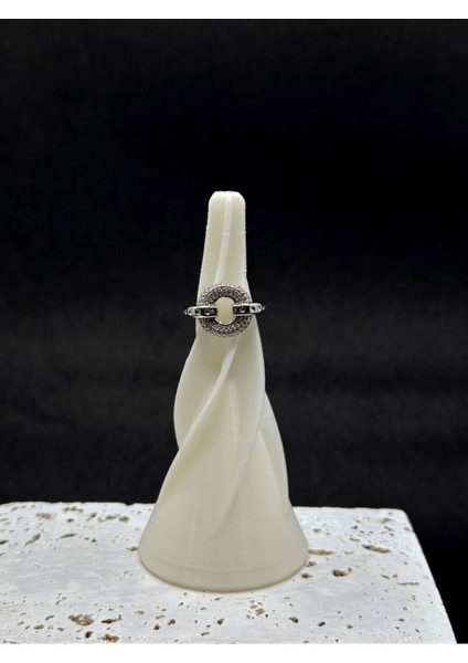 Yuvarlak Model Zirkon Taşlı Çelik Tasarım Yüzük