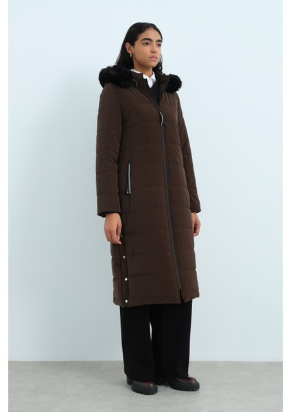 Seyyar Kapşonlu Kapitone Kaban Kahve