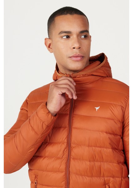 Standart Fit Normal Kesim Kapüşonlu Mont
