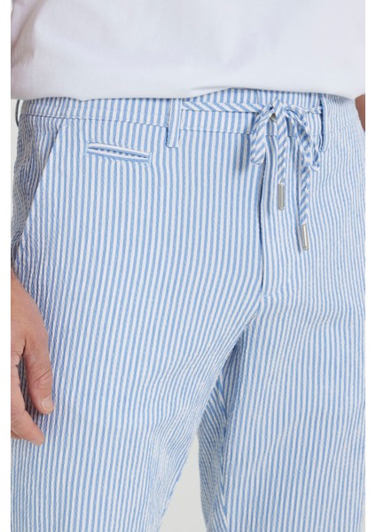 Slim Fit Dar Kesim Yan Cepli Gofre Desenli Şort