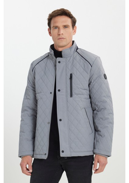Standart Fit Normal Kesim Dik Yaka Kapitone Desenli Çıtçıtlı Yan Cepli Overcoat