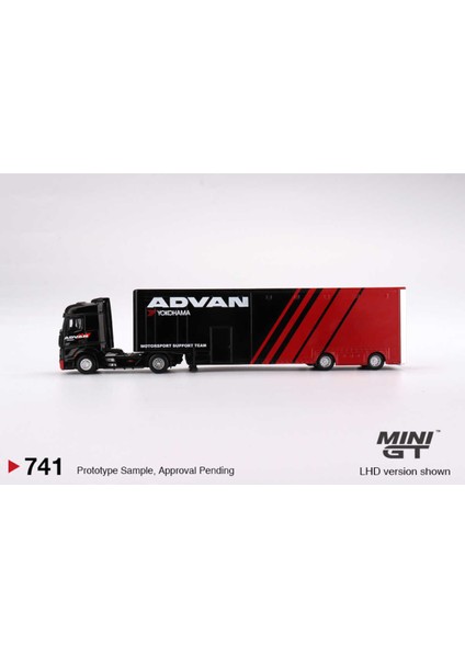 MİNİGT MERCEDES BENZ ACTROS W/RACING TRANSPORTER ADVAN