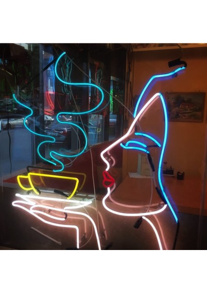 Cizgineon Kahve Kadın Neon LED Duvar Dekarasyon