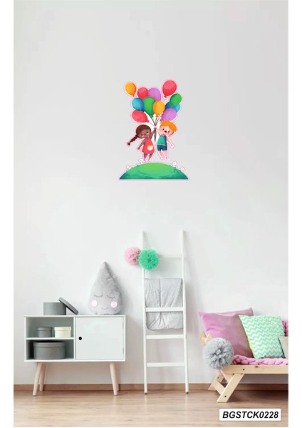 Renkli Uçan Balonlar ve Çocuklar Duvar Sticker Kreş Anaokulu Çocuk Odası Için