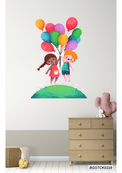 Renkli Uçan Balonlar ve Çocuklar Duvar Sticker Kreş Anaokulu Çocuk Odası Için fiyatları