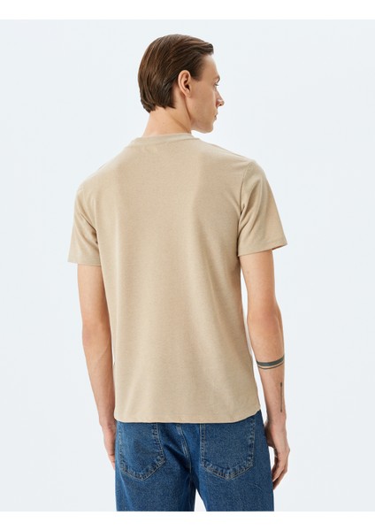 Slogan Baskılı Kısa Kollu Pike Kumaş Bisiklet Yaka Slim Fit Tişört fırsatları