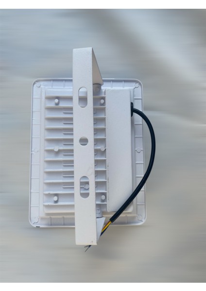 50W LED Projektör – IP66, 4500 Lümen, 30.000 Saat Dayanıklılık