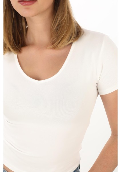 V Yaka Slim Fit Crop Tişört-Ekru