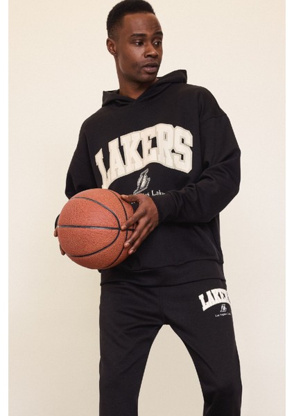 Defacto Fit Nba Los Angeles Lakers Oversize Geniş Kalıp Kapüşonlu Skuba Dalgıç Kumaş Sporcu Sweatshırt D6709Ax25Sp