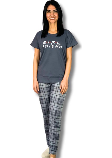 Kadın Girl Friend Motifli Pijama Takımı (Gri)