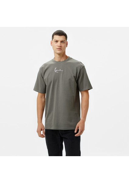 Small Signature Essential.01