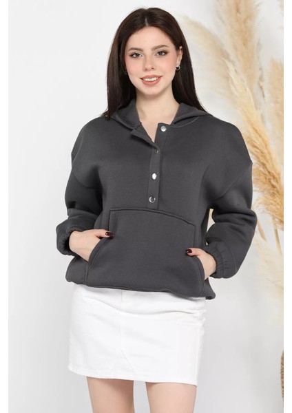 Kadın Şardonlu Kanguru Cepli Düğme Detaylı Sweatshirt fiyatları