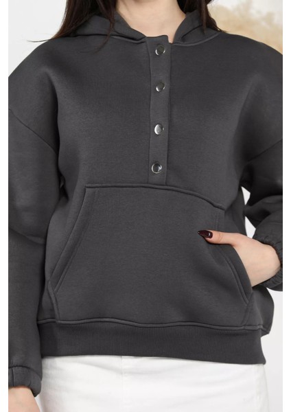 Kadın Şardonlu Kanguru Cepli Düğme Detaylı Sweatshirt fırsatları