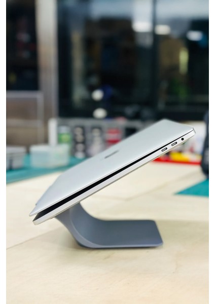 Mek Macbook Yükseltici Modern Stand Siyah (Pro ve Air Uyumlu)