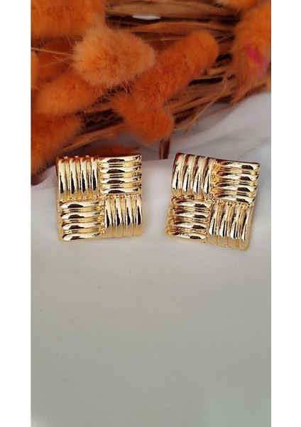 Kare Örme Metal Gold Küpe