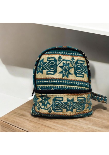 Etnik Kilim Desenli Küçük Boy Kadın Sırt Çantası