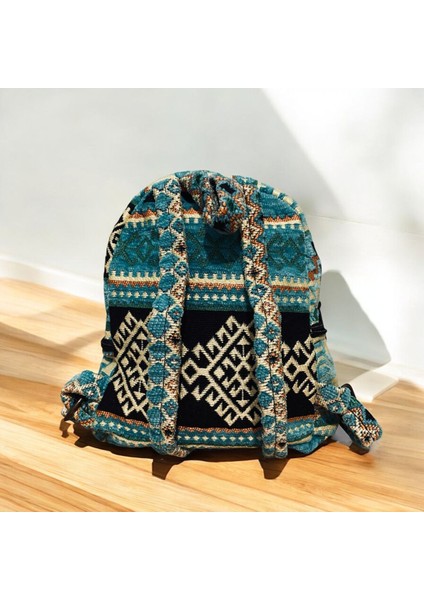 Etnik Kilim Desenli Küçük Boy Kadın Sırt Çantası fiyatları