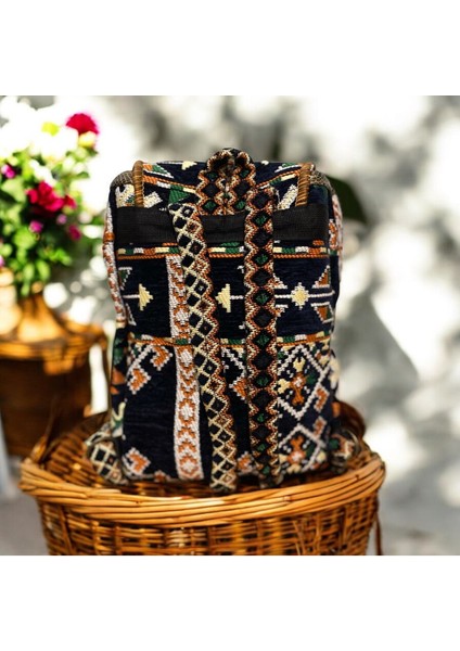 Etnik Kilim Desenli Büyük Boy Unisex Sırt Çantası fiyatları