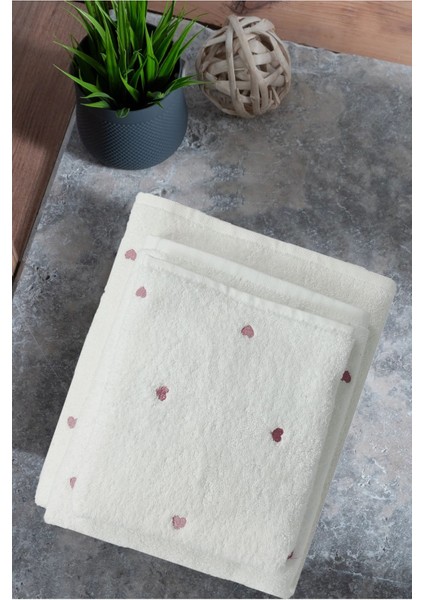 3 Parça Kalp Nakışlı Banyo Havlusu Takımı %100 Pamuklu Lovely Set fırsatları