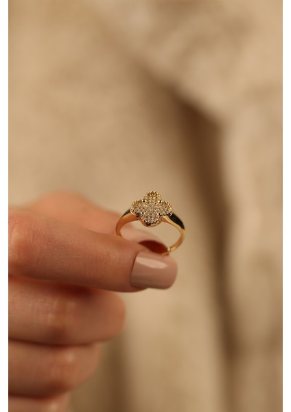 Yonca Taşlı Altın Yüzük CGKYZK0298 modelleri