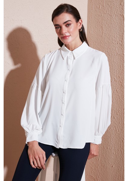 Regular Fit Dikiş Detaylı Düz Yaka Balon Kol Gömlek Bayan Gömlek 611GO00003 fiyatları