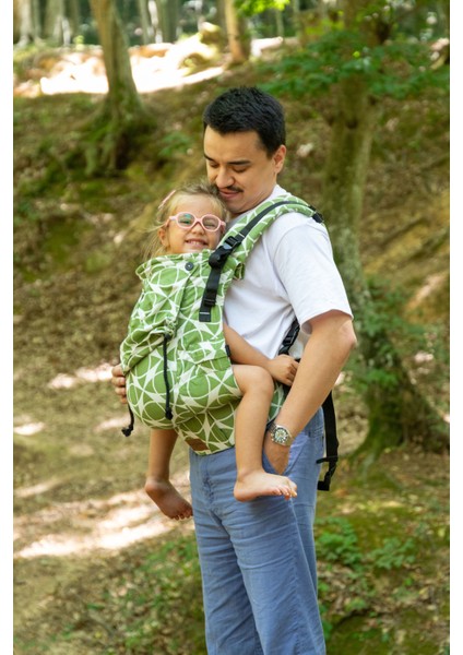 Huggy Plus Toddler Size Carrier - Marble Cedar