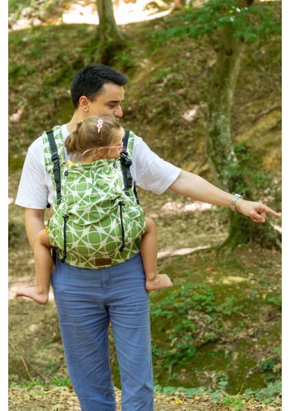 Huggy Plus Toddler Size Carrier - Marble Cedar